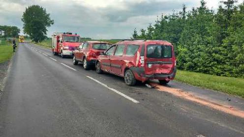 Zderzenie trzech samochodów osobowych niedaleko Sępólna Krajeńskiego