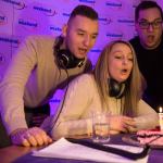 Adrian i Patrycja oraz Kamil Gierczak podczas specjalnego wydania listy przebojów HIT-PORT w Weekend FM