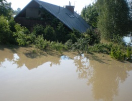 Bronili Hutę Szkła przed wielką wodą &ndash; tucholscy strażacy wrócili do domu