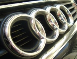 Auto sprzedał, i to kilka lat temu, jednak ma odpowiadać za kolizję z marca