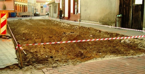 Trwa remont dwóch ulic przy tucholskim rynku