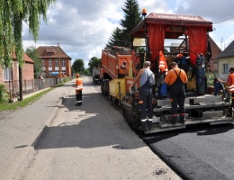 W Piastoszynie modernizują drogę 