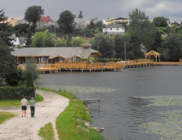 Spacer po molo coraz bliżej