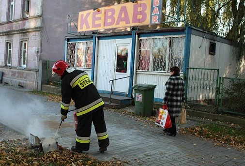 Strażacy uratowali bar