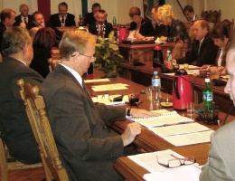 Sprawdź, kto nie chce już być radnym
