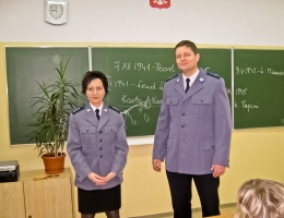 Uświadamiają młodych