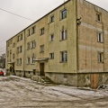 Obok stanie budynek socjalny fot. Klaudia Cieplińska