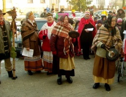Przebierańcy przeszli w korowodzie (ZDJĘCIA)