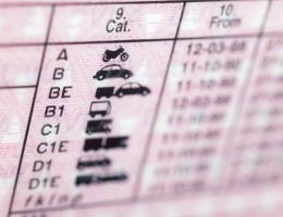 Sępólno Kraj.: spóźnialscy spieszą wymieniać stare prawa jazdy