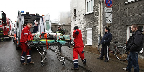 CHOJNICE: Ogień na Piłsudskiego (FOTO, WIDEO)