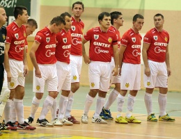 Red Devils zagra z Pogonią