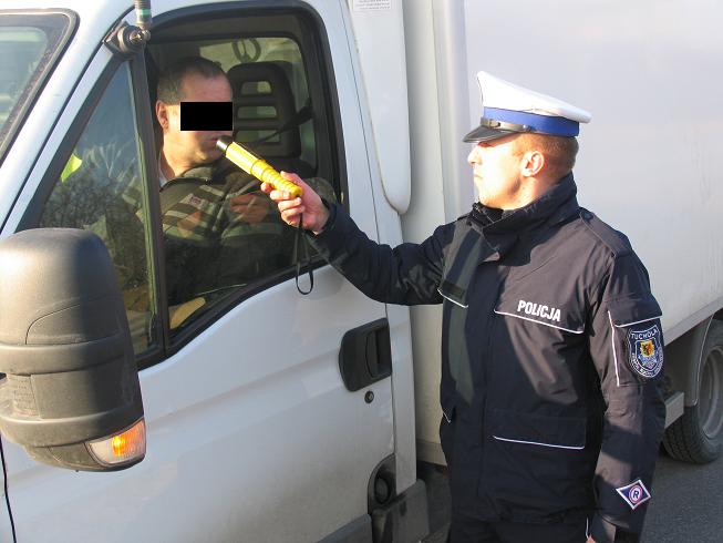 Kto nie wytrzeźwiał po śledziku?