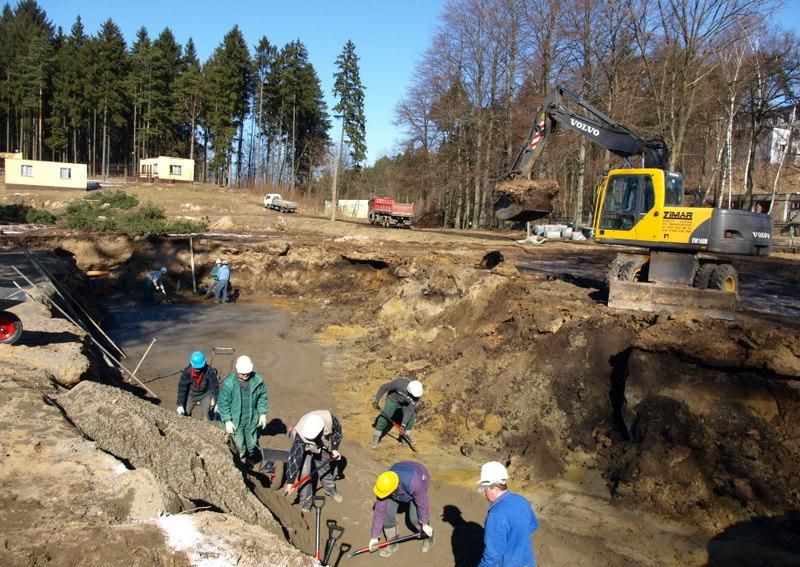 Zrobili wielką dziurę w ziemi