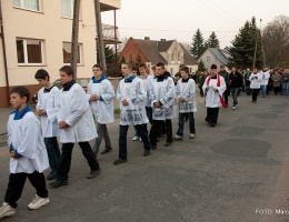 Procesja drogi krzyżowej w Konarzynach (FOTO)