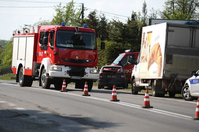Stłuczka na Tucholskiej. Utrudnienia w ruchu FOTO
