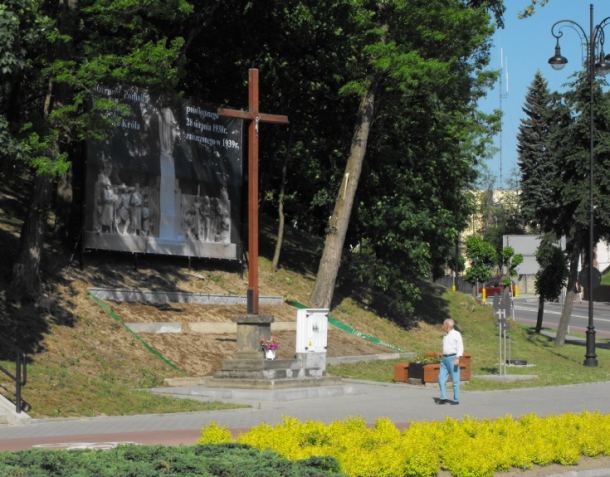 Odbudują pomnik?