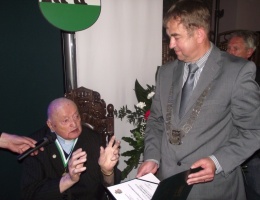 Kolejny honorowy obywatel (FOTO)