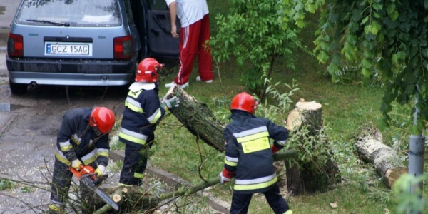 Padał nawet grad (NOWE FOTO)