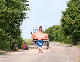 Łatają dziury po zimie (FOTO)