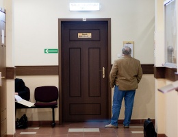 Łapówkarz przyznaje się do winy