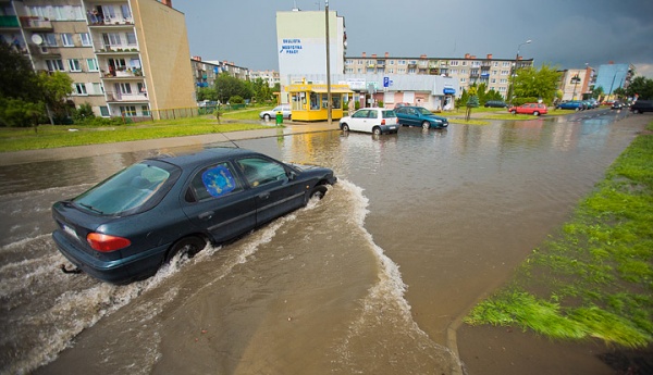 Ulica Jana Pawła II była zalana! (FOTO, WIDEO)