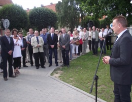 Odsłonili kamień przy rondzie (FOTO)