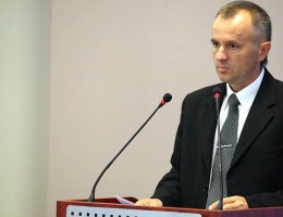 Do której szkoły mają chodzić dzieci?