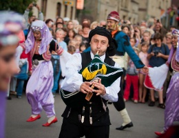 Tak brzmi folklor z całego świata