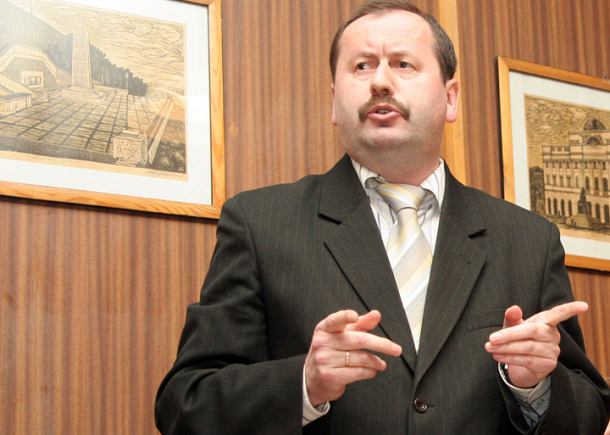 Kowalik zaliczył kolejny spadek na liście wyborczej