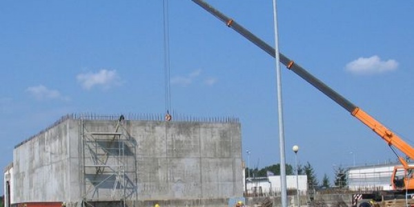 W Brusach budują reaktor (FOTO)