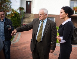 Leszek Miller bez Kowalika. Za to z kandydatką z... Gdyni