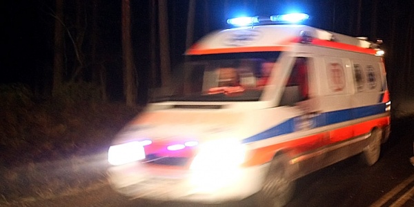 Wypadek przy pracy. Mężczyzna spadł z silosu