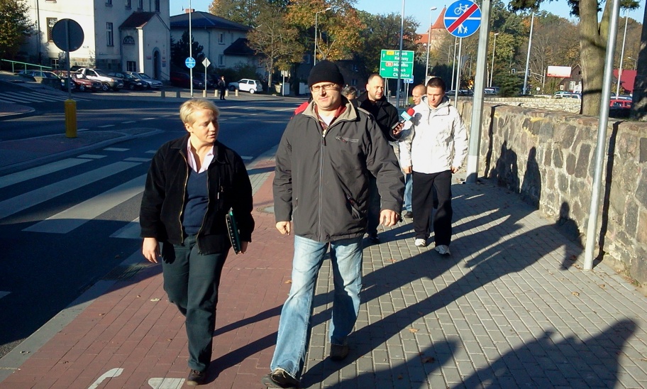 Pikieta przed urzędem. Przeniosą firmę?