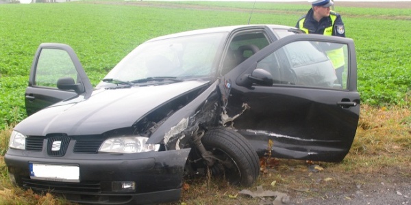 Zderzenie chryslera z seatem (FOTO)