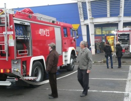 Ewakuacja i jeden ranny. Pożar w markecie