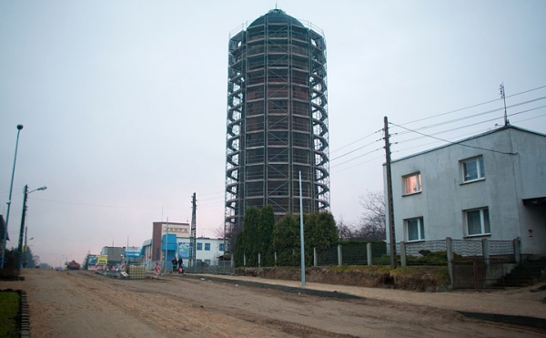 Będzie remont? Wieża niszczeje w oczach (FOTO)