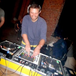 HOUSEMISJA 191 - DJ eFteBoMH, RADEK STĘPNIAK - ŁÓDŹ (FOTO, WIDEO)