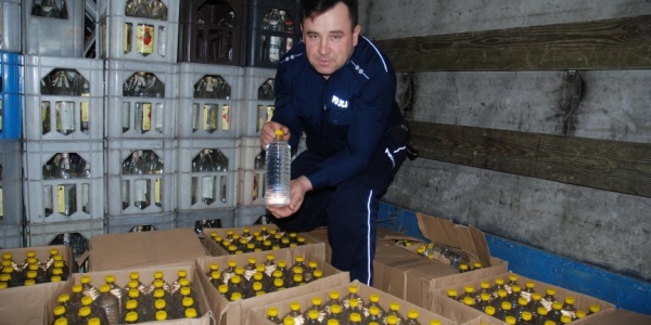 Znaleźli nielegalny alkohol i tytoń za prawie 30 tys. zł!