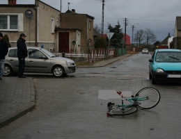 Corsa potrąciła rowerzystkę