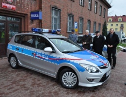 Inni mają &acute;kijanki&acute;, oni dostali huyndaia (FOTO)