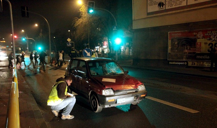 Kobieta potrącona na przejściu dla pieszych FOTO