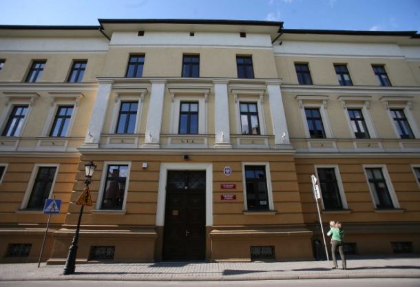 Jest decyzja Warszawy w sprawie chojnickiego sądu