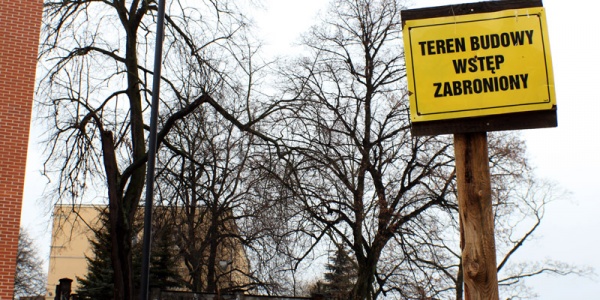 Tak budują salę przy liceum Filomatów (FOTO)