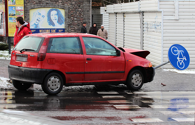 Bliskie spotkanie fiata z peugeotem FOTO