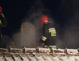Paliło się poszycie dachu (FOTO)