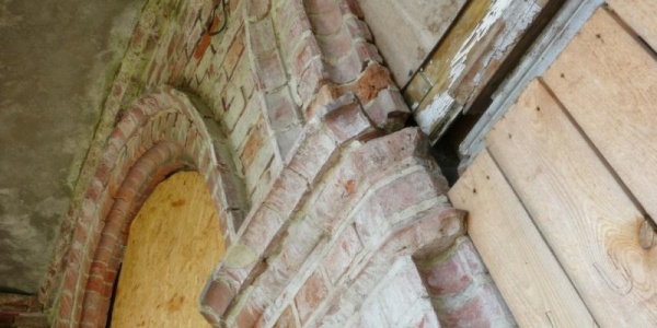 Zabytkowy pałacyk się rozpada. Dlaczego go nie ratują? (FOTO)