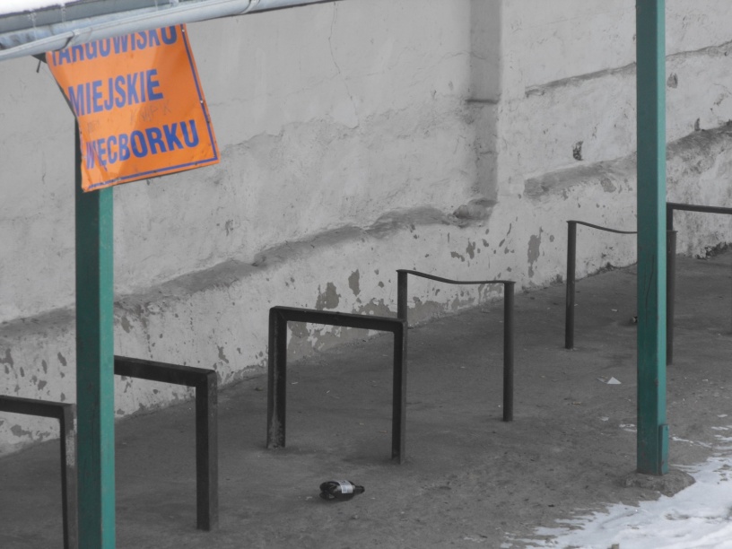 Zamiast tego zbudują boisko