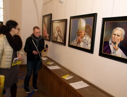 Wystawa portretów Jana Pawła II (FOTO)