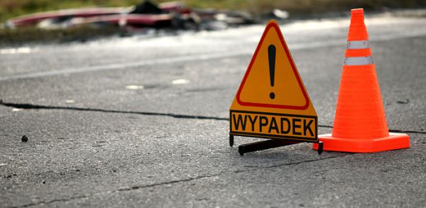 Straciła panowanie nad BMW? Nie żyje pasażer