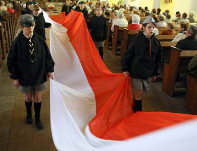 Stumetrowa flaga dziś w Tucholi
